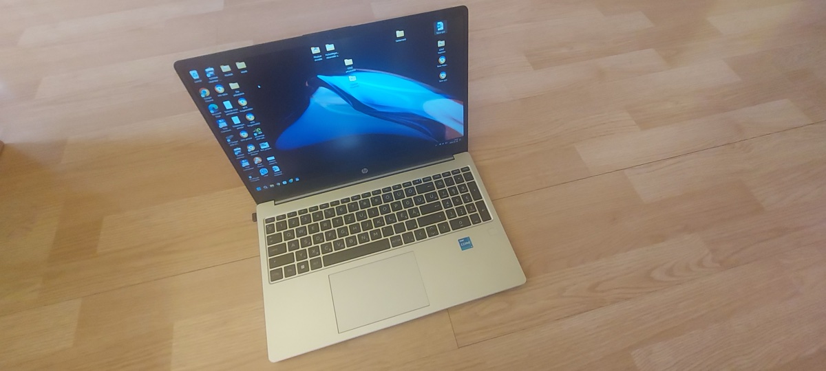 HP irodai notebook
